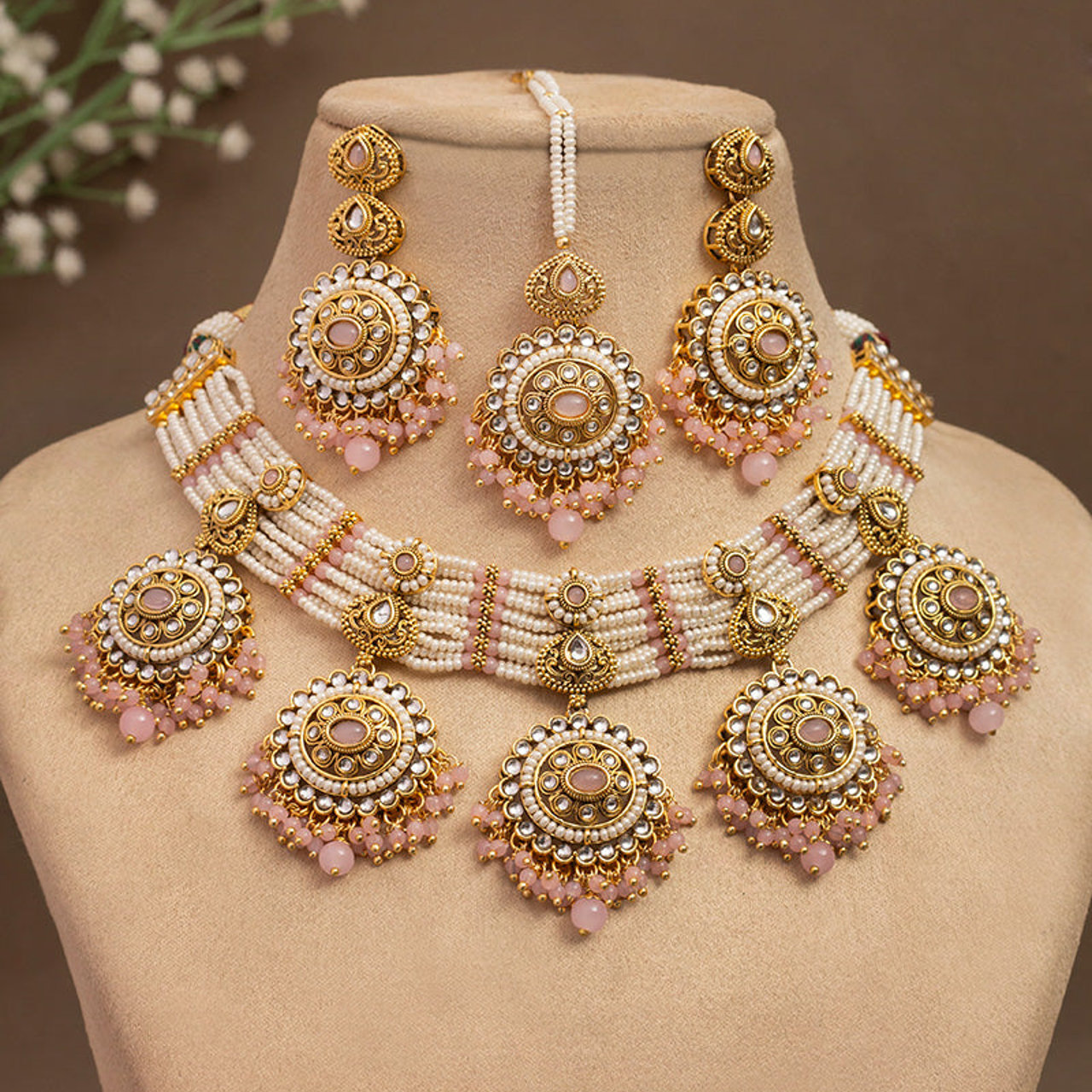 Aarjita Necklace Set