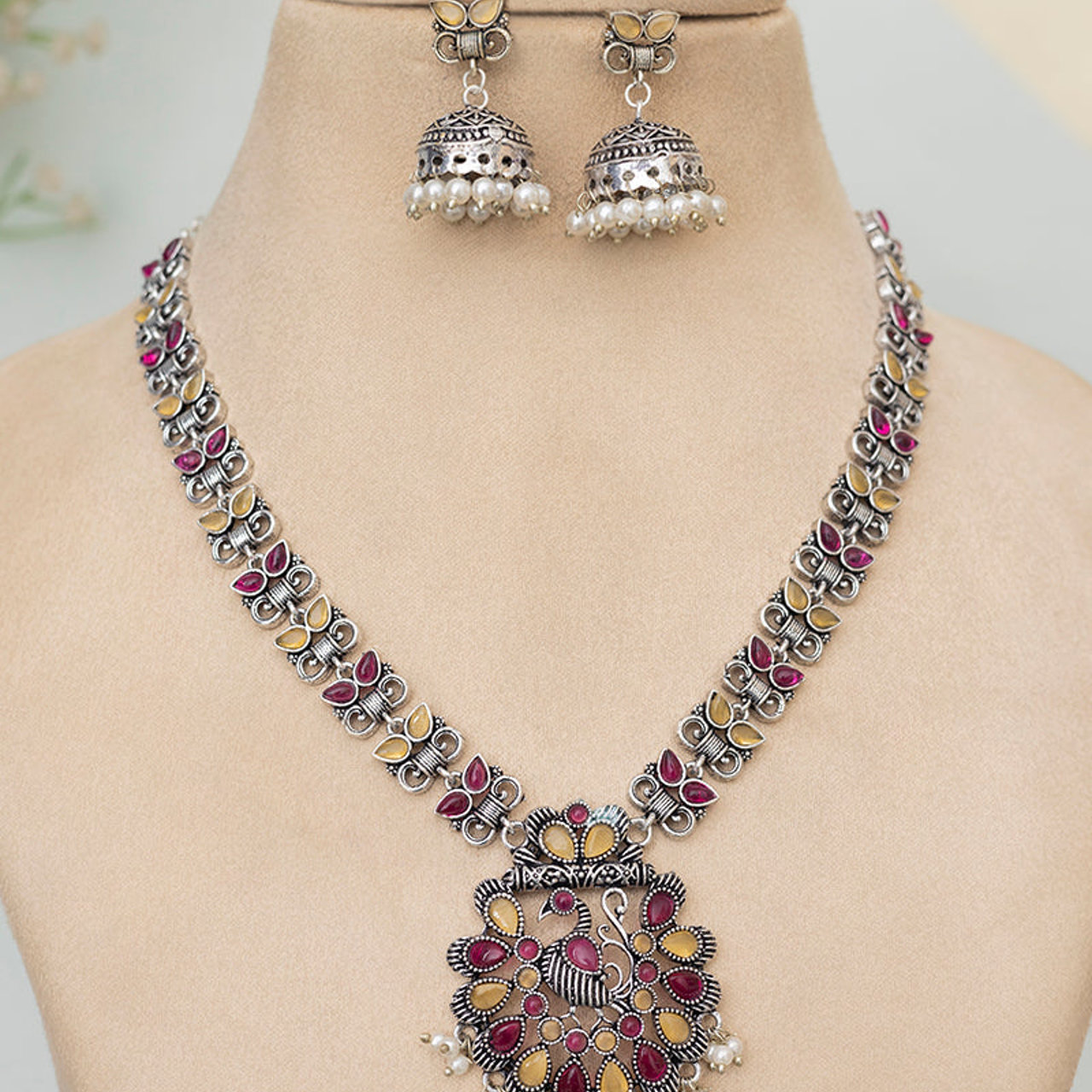 Agrimaa Necklace Set