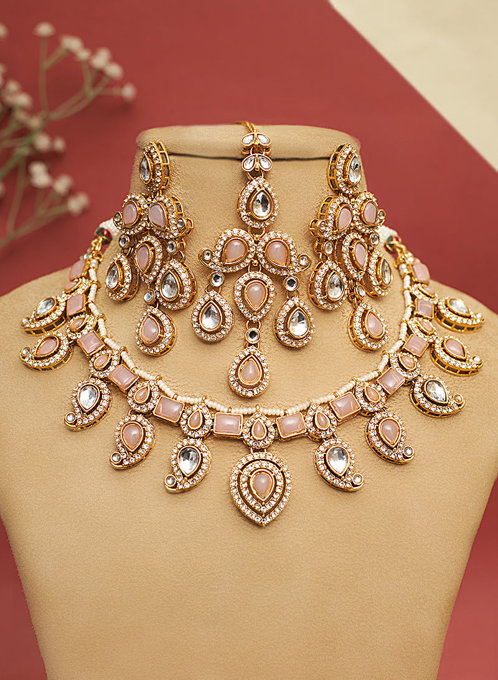 Tritiya Necklace Set