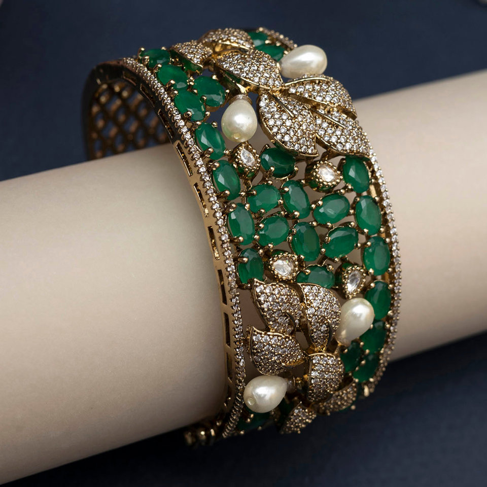 Bangles & Hasli