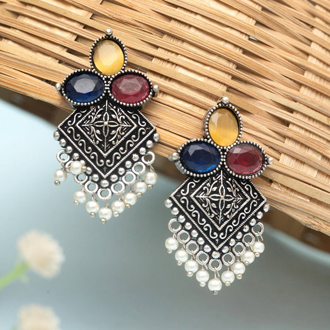 Rimsha Drop Stud Earring