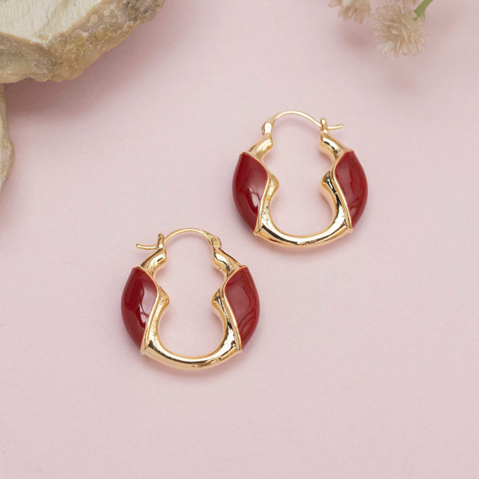 Lilith Hoops