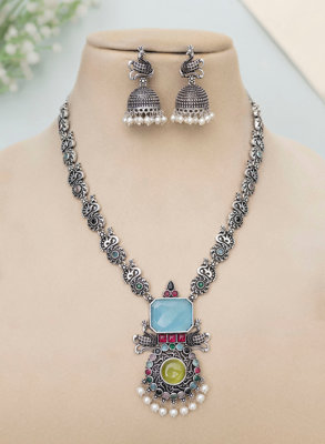 Aashya Stone Necklace Set